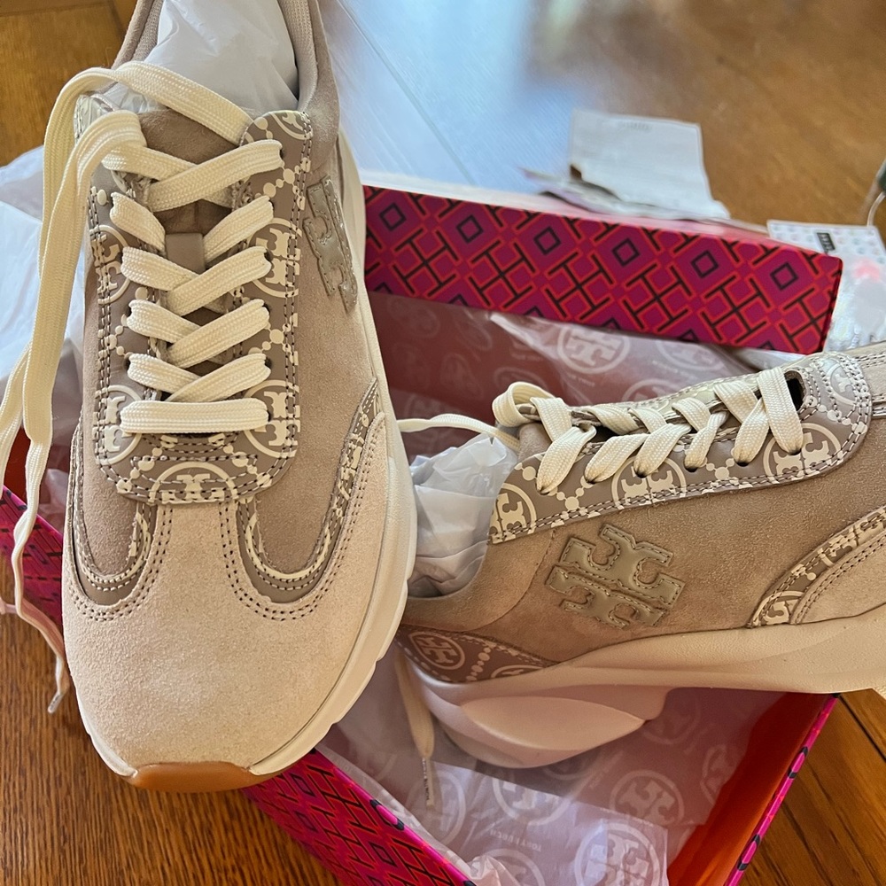 Tory Burch Good Luck Trainer NWT Sz8
